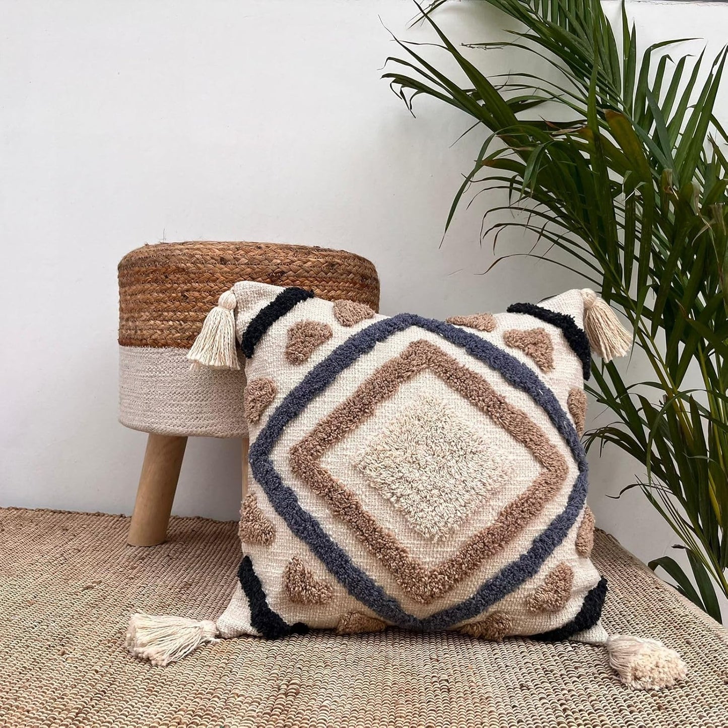 Boho Tufted Geometric Cushion Cover with Tassels – Handwoven Cotton Throw Pillow for Sofa & Living Room Décor